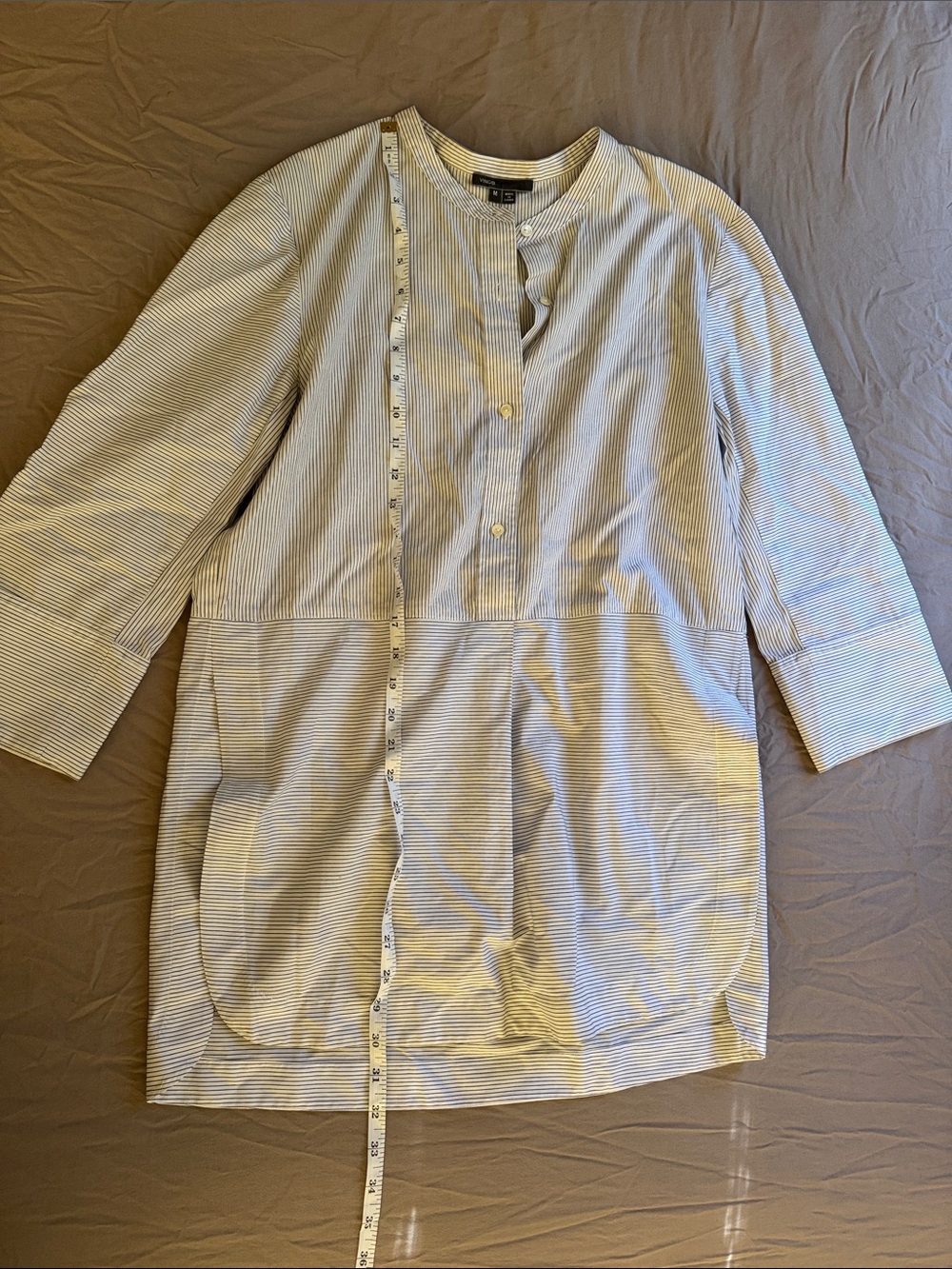 Lot: 2 Vince shirts, medium - Picture 8 of 10